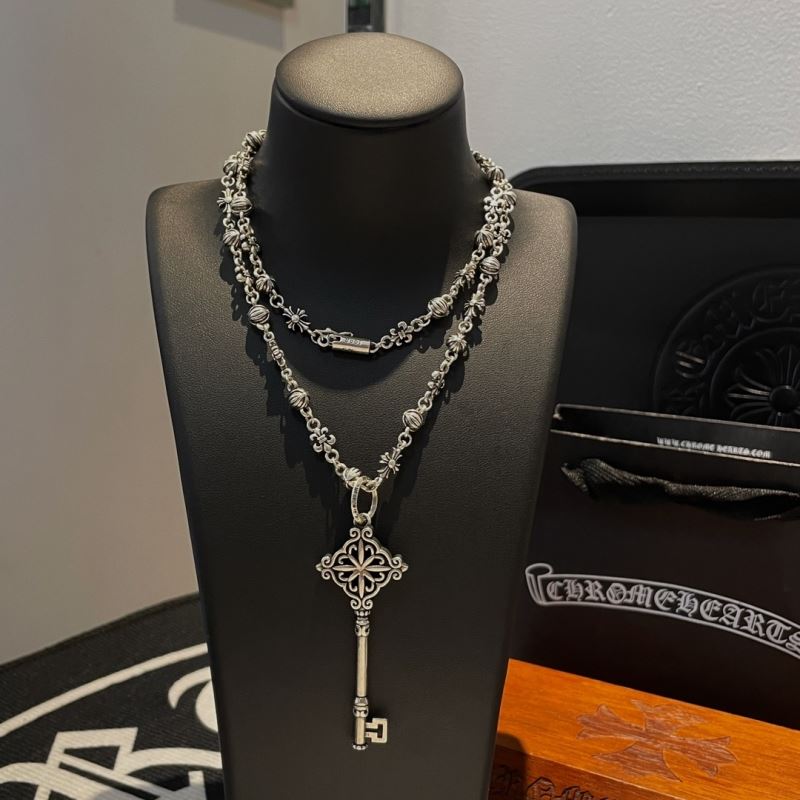 Ch*0me He**ts necklaces